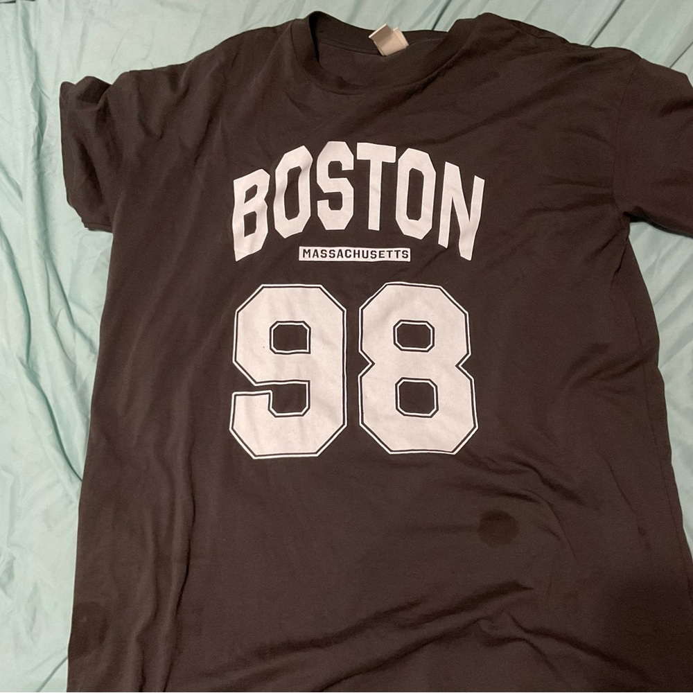 Graphic tee